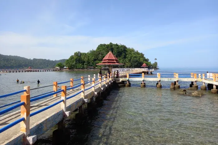 Pantai Carocok, Pantai Eksotis yang Sarat Sejarah di Pesisir Selatan