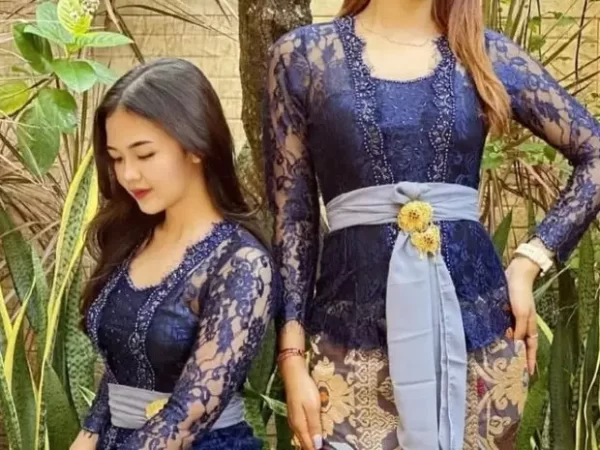 Model Kebaya Bali