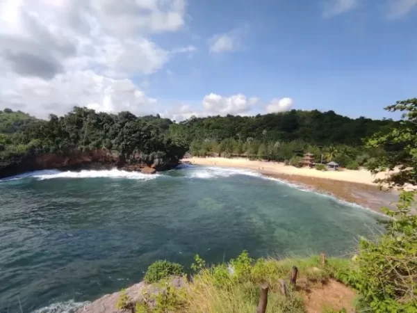 Wisata Pantai di Malang