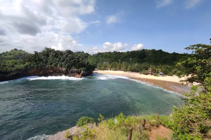 Wisata Pantai di Malang