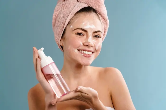 Facial Wash Terbaik untuk Kulit Berminyak: Pilihan Ideal untuk Menjaga Kulit Sehat dan Bersih